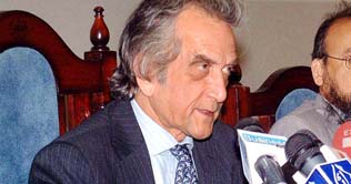 Governor SBP highlights the role of  Microfinance institutions  